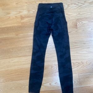 Lululemon size 0, 25” wonder train leggings, black camo